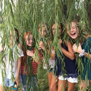 Meet your Posher, Ella